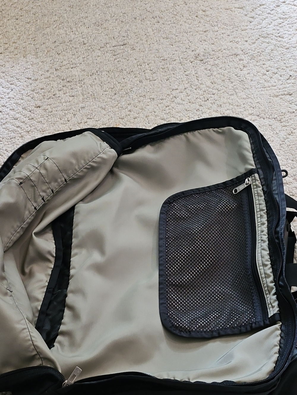 Vintage Patagonia Travel Bag/Backpack - Picture 6 of 11